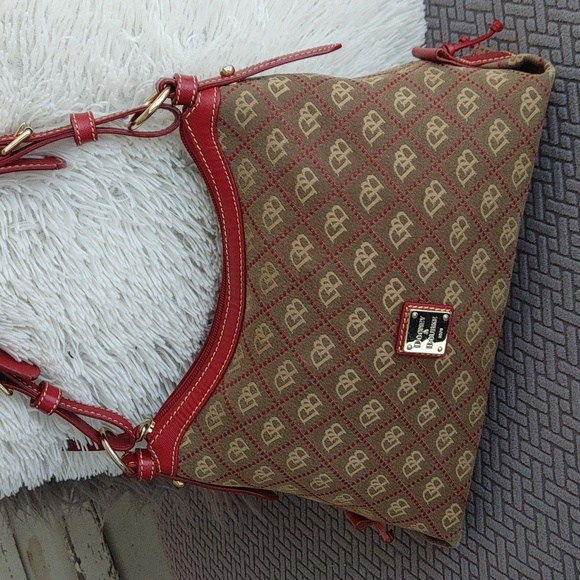 Dooney & Bourke Handbags - DOONEY & BOURKE Jacquard vintage canvas & leather hobo